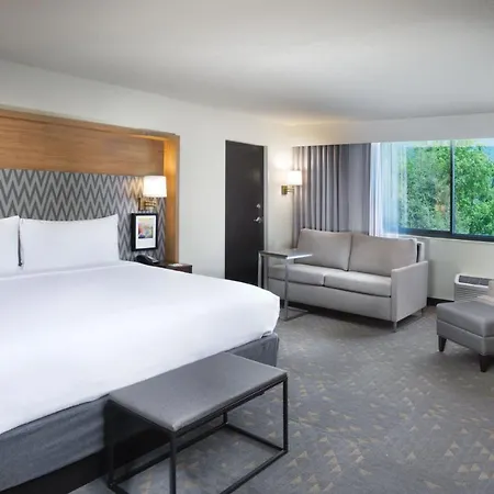 Holiday Inn Asheville East-Blue Ridge Pkwy By Ihg Exterior photo