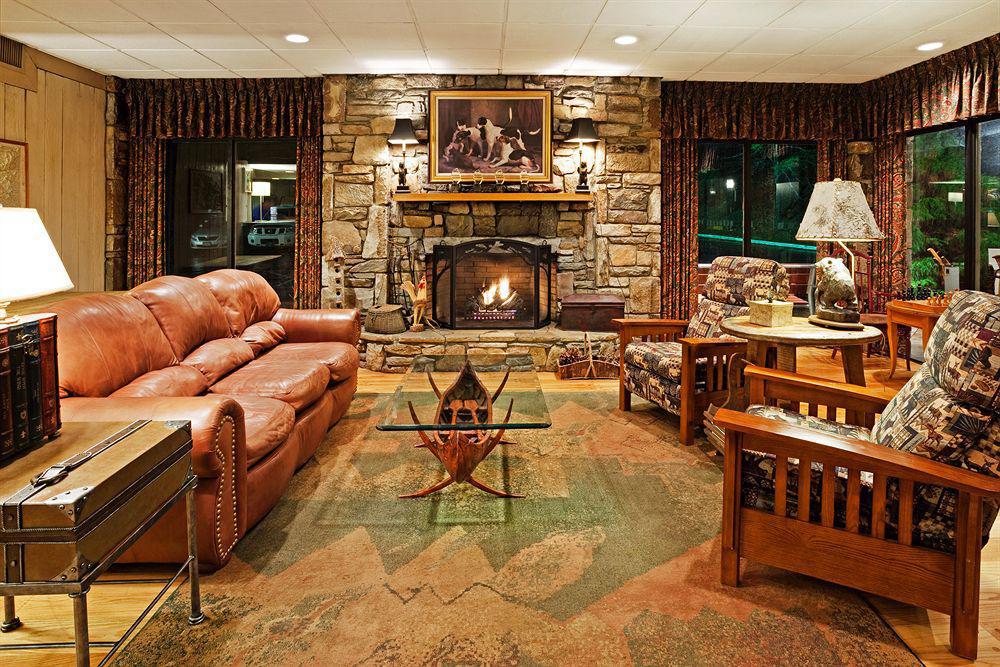 Holiday East-blue Ridge Pkwy By Ihg Asheville