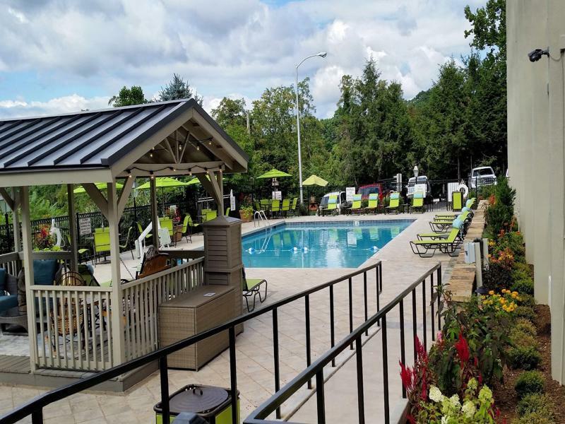 Holiday East-blue Ridge Pkwy By Ihg Hotel Asheville