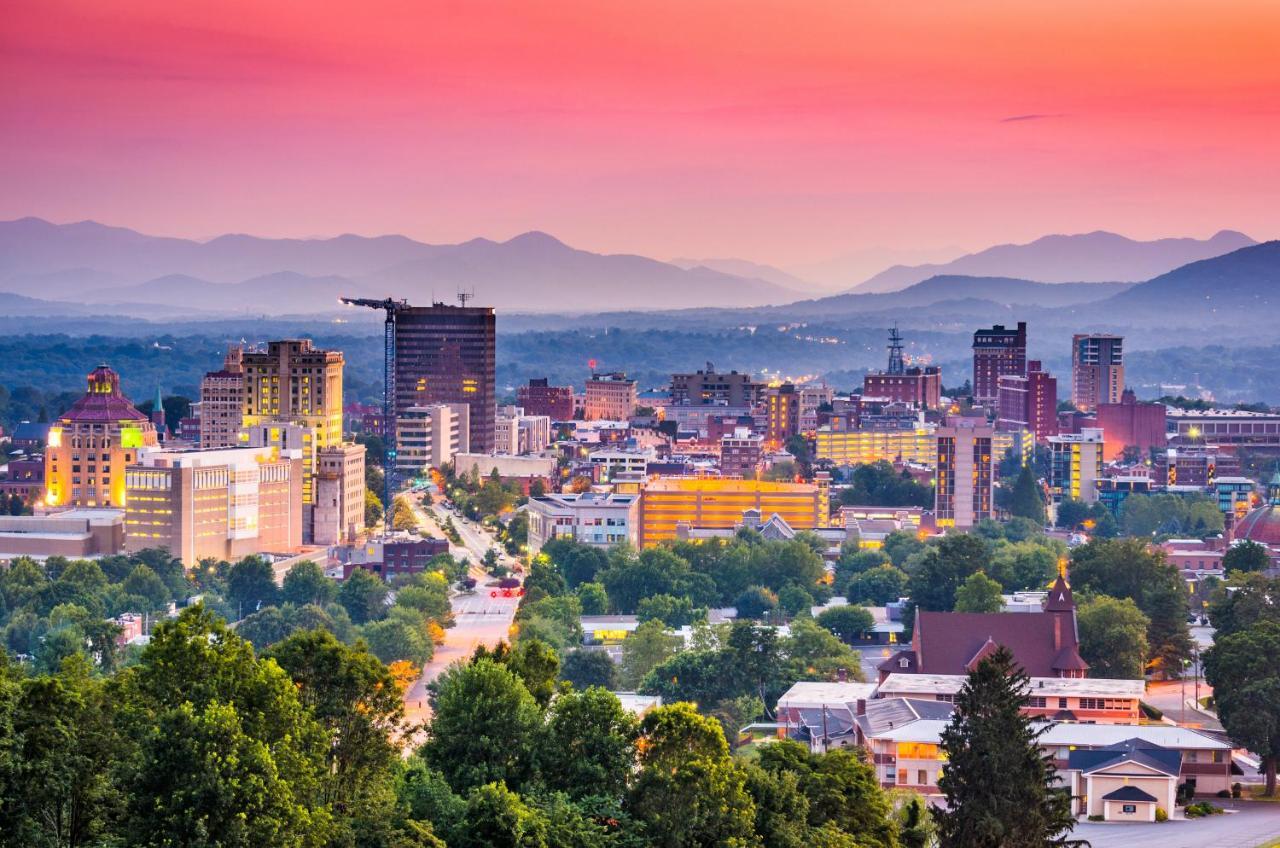 East-blue Ridge Pkwy By Ihg Hotel Asheville