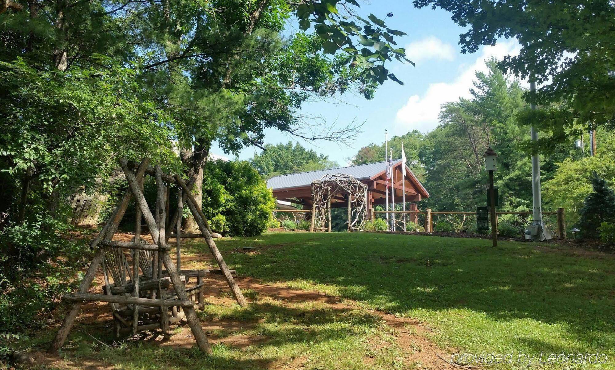 Holiday East-blue Ridge Pkwy By Ihg 3*